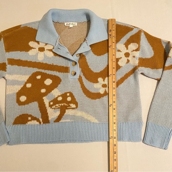 Derek Heart Sz L Blue and Brown Floral Mushroom Cropped Sweater - Picture 5 of 7